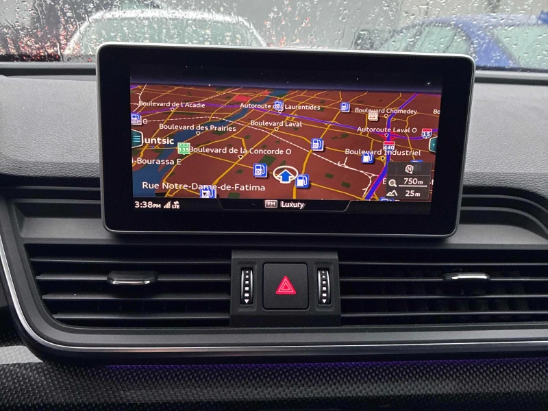 Audi SQ5 Technik * * CARFAX * * АВТО КРЕДИТ * * , снимка 12 - Автомобили и джипове - 53114318