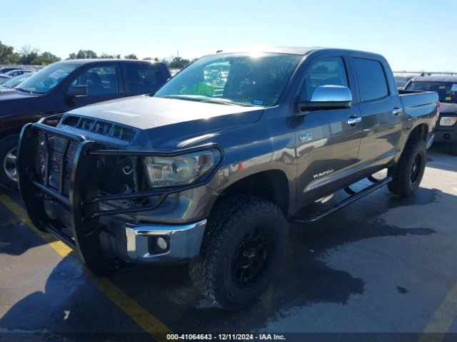 Toyota Tundra LIMITED 5.7L V8 ПРОВЕРЕН АВТОМОБИЛ, снимка 2 - Автомобили и джипове - 48789157