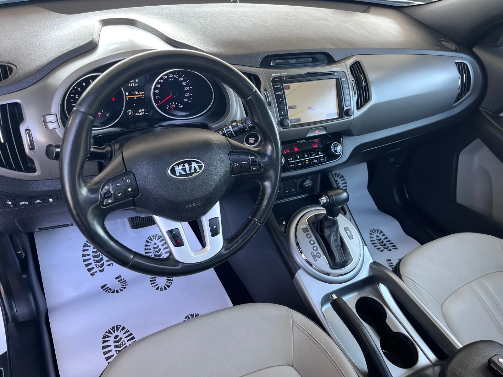 Kia Sportage 2.0CRDi  REBEL / Automat / 4x4 / Panorama / Navi - изображение 8