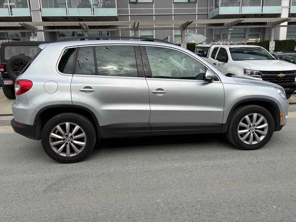 VW Tiguan * 4dr Auto 4Motion * CARFAX * БЕЗ ПЪРВОНАЧАЛНА ВНО - изображение 3