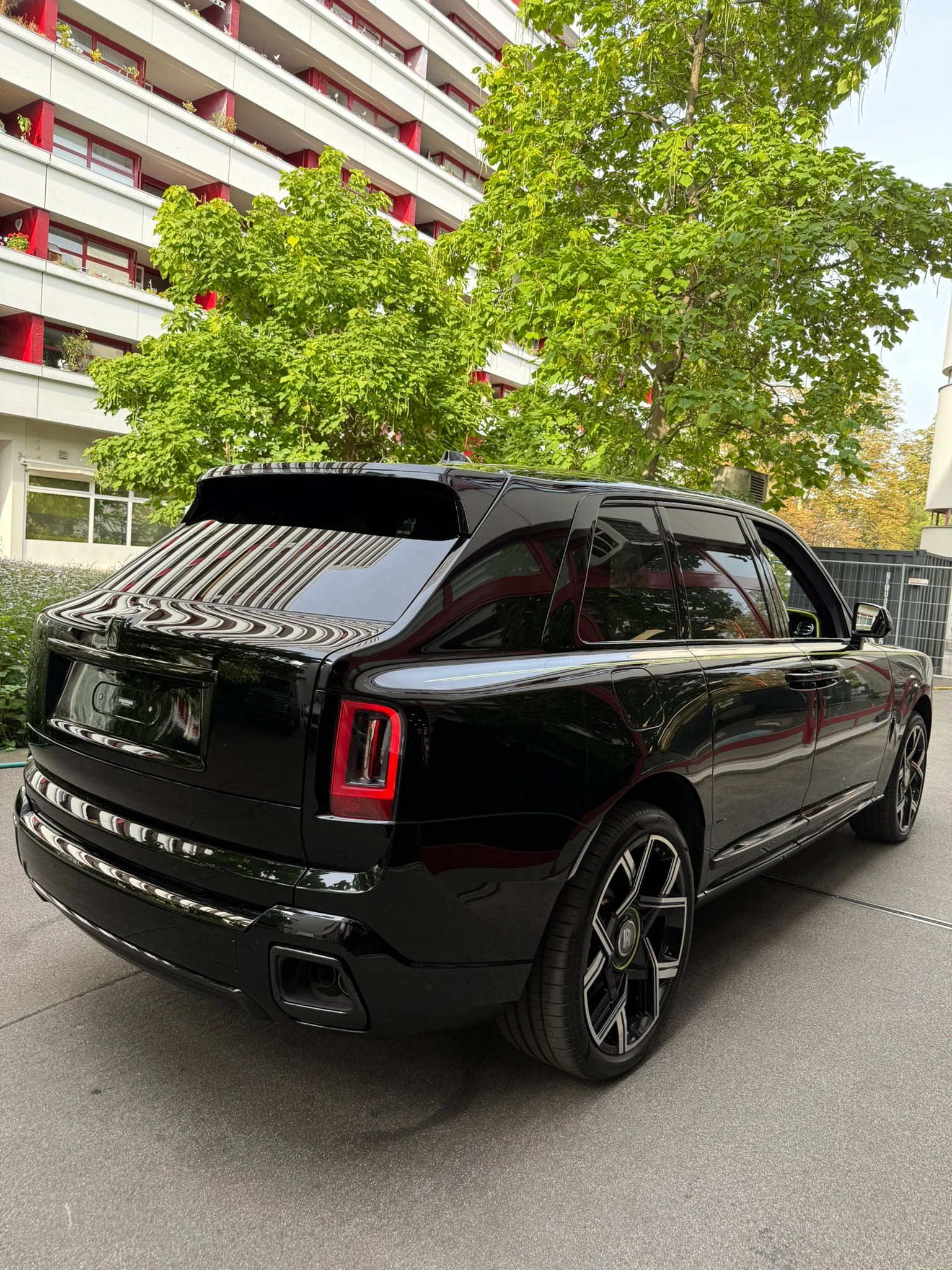 Rolls-Royce Cullinan Black Badge  - изображение 3