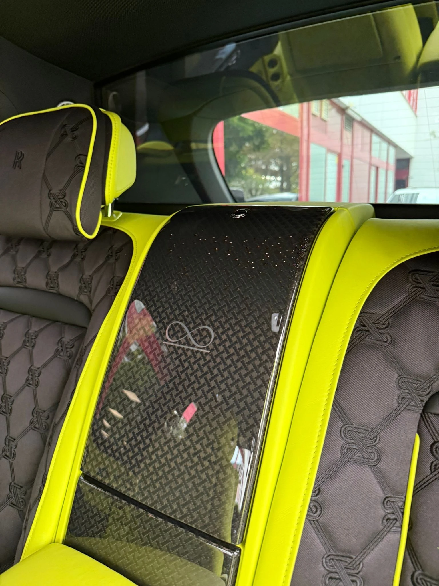 Rolls-Royce Cullinan Black Badge  | Mobile.bg � ����������� 14