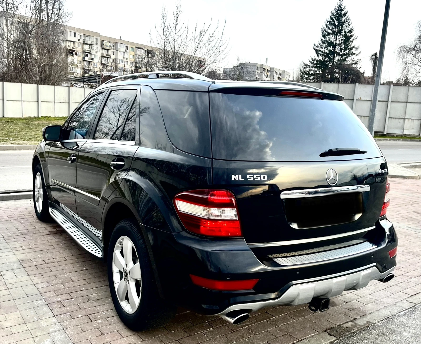 Mercedes-Benz ML 500 * AMG LINE* V8* CARFAX* 5.5* 388, снимка 5 - Автомобили и джипове - 53458791