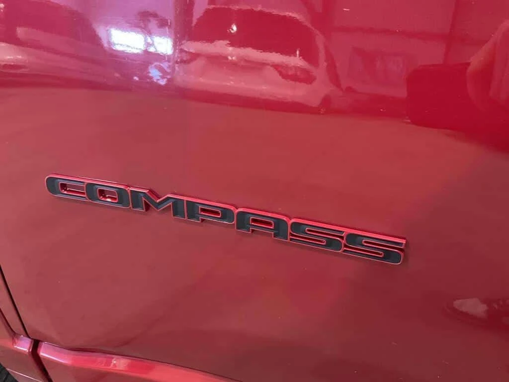 Jeep Compass * RED EDITION AWD CUIR MAGS CAMERA RECUL A/C * CAR | Mobile.bg � ����������� 13