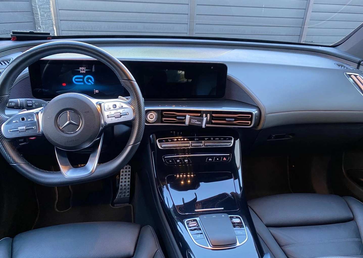 Mercedes-Benz EQC 400 4MATIC AMG-Line, снимка 4 - Автомобили и джипове - 53899188