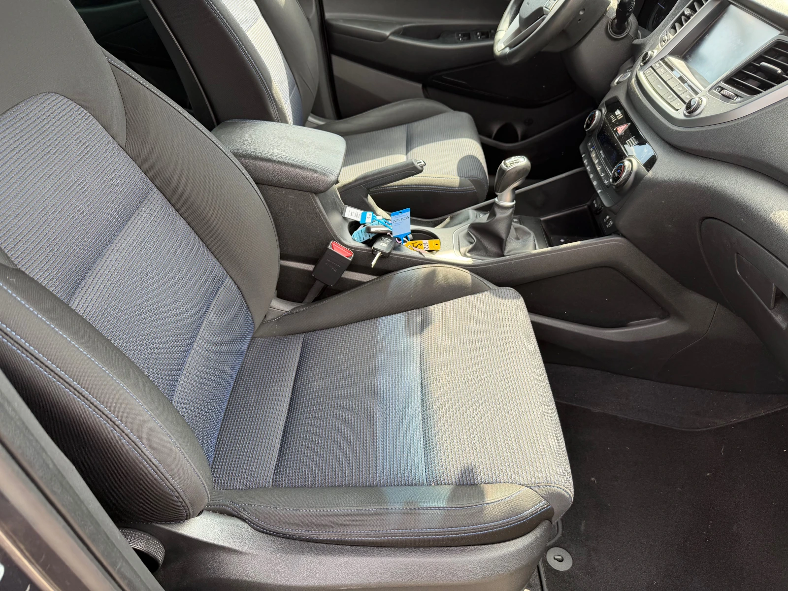 Hyundai Tucson 1.7 CRDI X POSIBLE, снимка 12 - Автомобили и джипове - 53973764