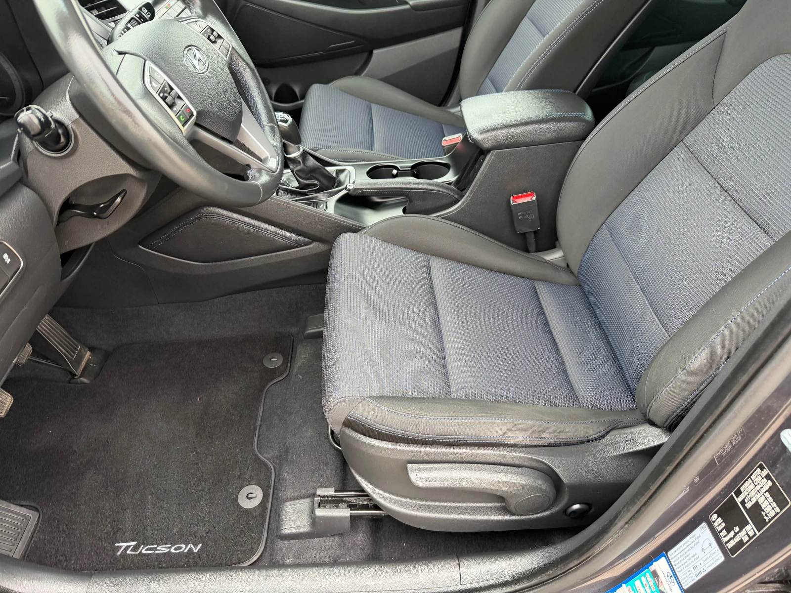 Hyundai Tucson 1.7 CRDI X POSIBLE, снимка 9 - Автомобили и джипове - 53973764