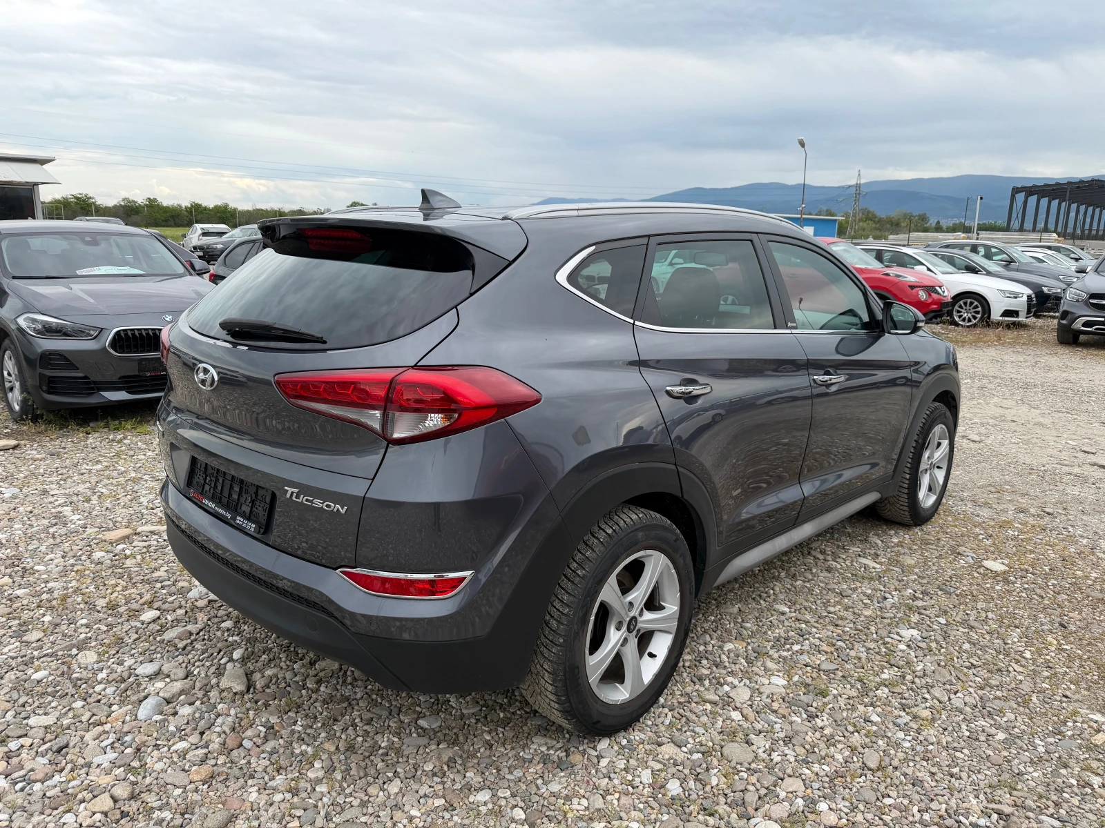 Hyundai Tucson 1.7 CRDI X POSIBLE, снимка 5 - Автомобили и джипове - 53973764