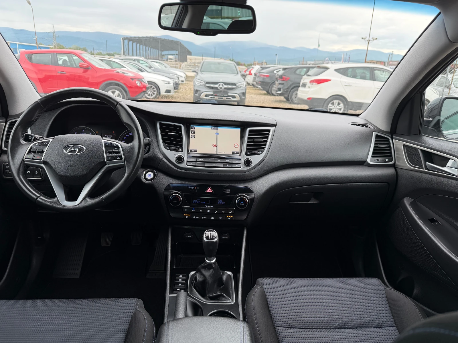 Hyundai Tucson 1.7 CRDI X POSIBLE, снимка 15 - Автомобили и джипове - 53973764