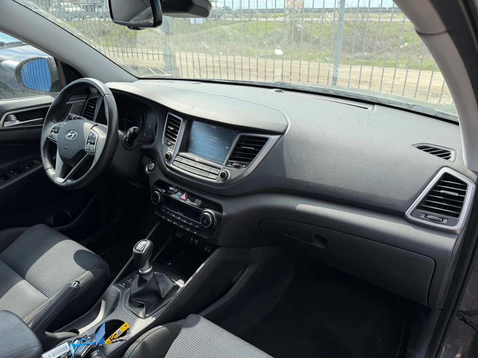 Hyundai Tucson 1.7 CRDI X POSIBLE, снимка 13 - Автомобили и джипове - 53973764