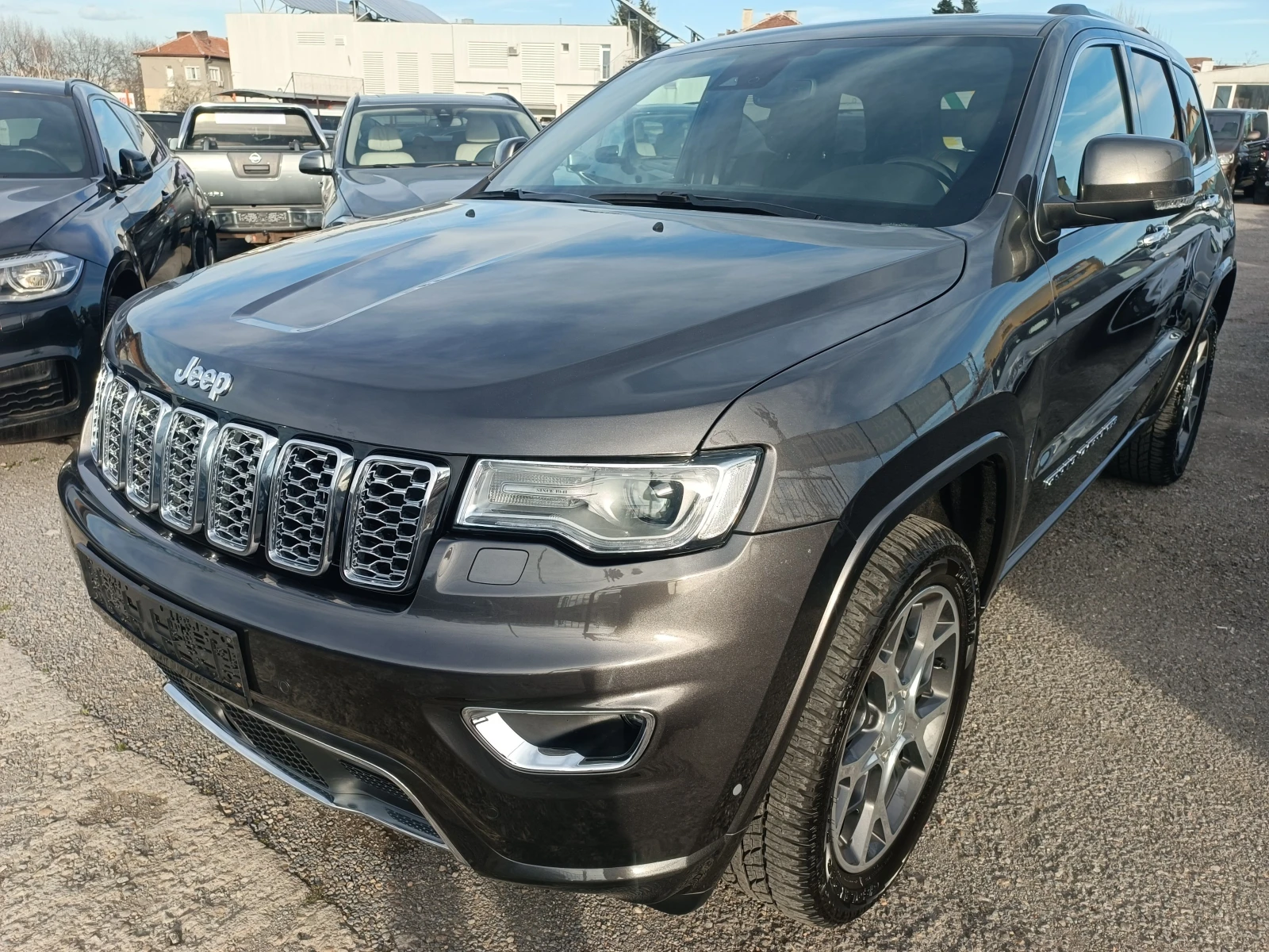 Jeep Grand cherokee "OVERLAND"-142 ХИЛ.КМ!!! ШВЕЙЦАРИЯ !!!