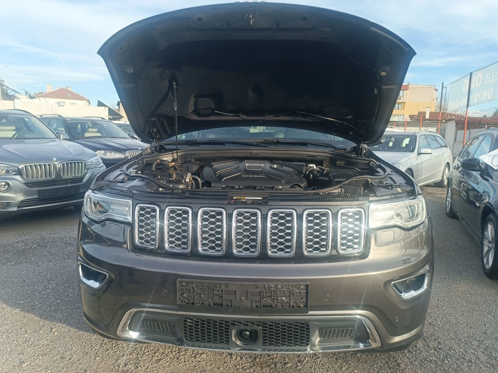 Jeep Grand cherokee "OVERLAND"-142 ХИЛ.КМ!!! ШВЕЙЦАРИЯ !!!, снимка 17 - Автомобили и джипове - 54126297