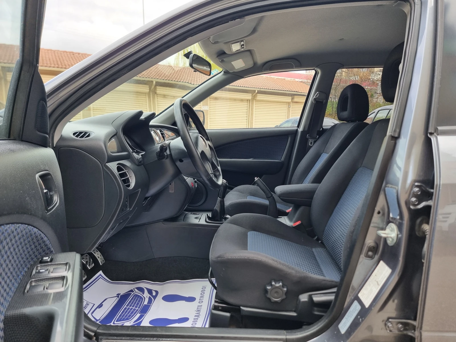 Mitsubishi Outlander 2.0i* ГАЗ-БЕНЗИН* 4Х4* , снимка 10 - Автомобили и джипове - 54205069