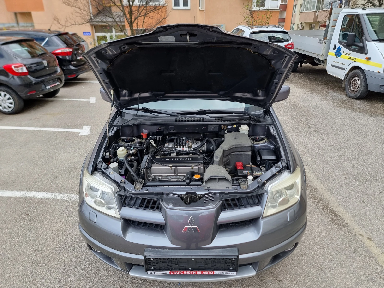 Mitsubishi Outlander 2.0i* ГАЗ-БЕНЗИН* 4Х4* , снимка 16 - Автомобили и джипове - 54205069