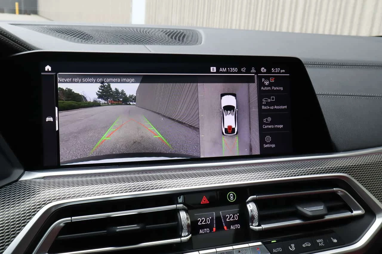 BMW X6 * xDrive40i * ЛАЗЕРИ * ВЪЗДУШНО * PANO, снимка 15 - Автомобили и джипове - 54743851