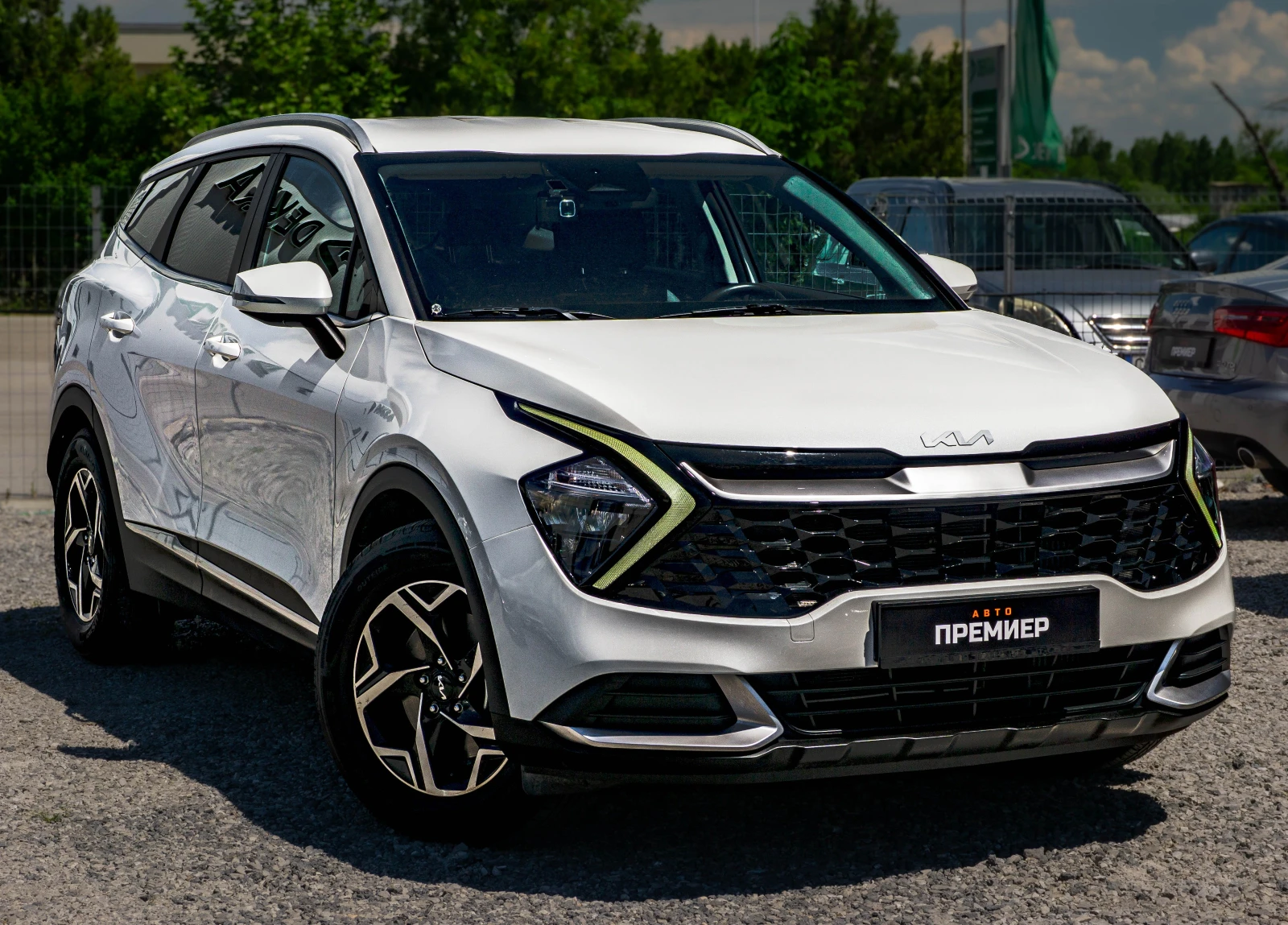 Kia Sportage 2.0CRDI - КАТО НОВА - ГАРАНЦИЯ - 97850KM!, снимка 3 - Автомобили и джипове - 54762133