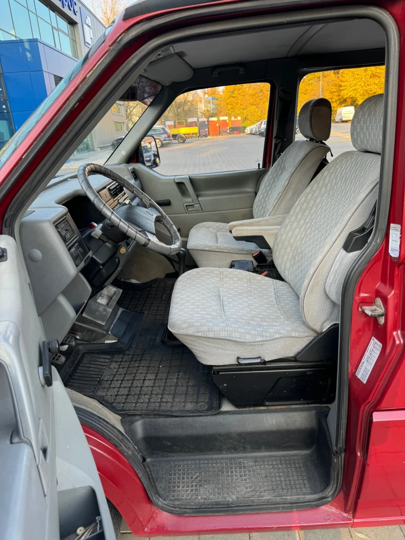 VW Transporter T4 Multivan 2.4D-V5 Запазен!, снимка 9 - Бусове и автобуси - 47779692