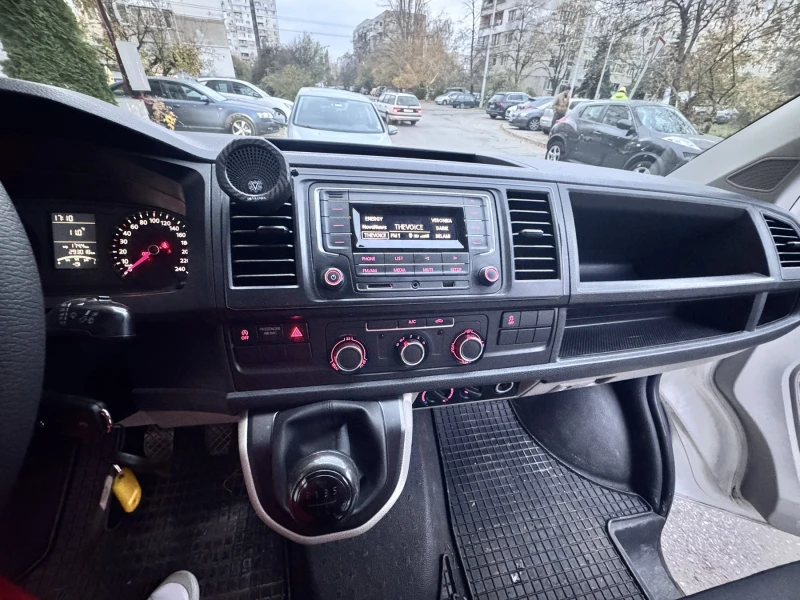 VW Transporter, снимка 4 - Бусове и автобуси - 48717497