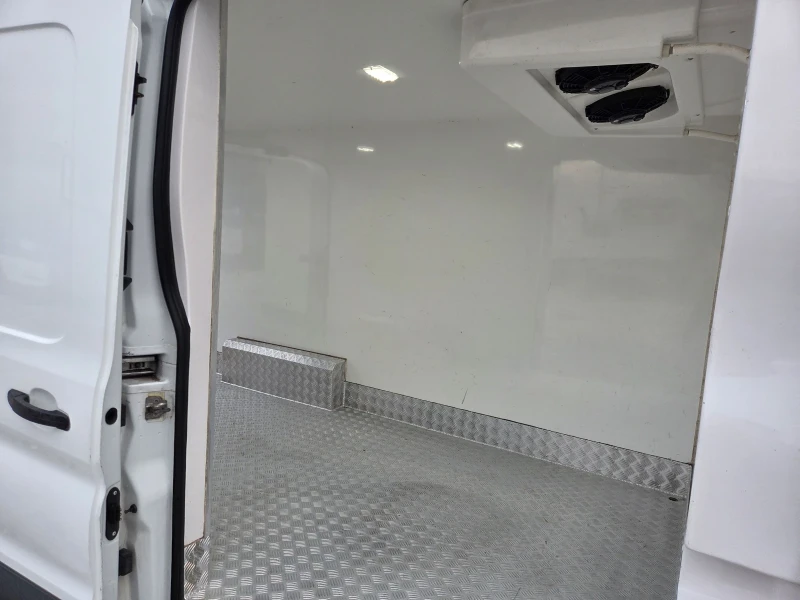 Ford Transit 2.0 TDCi, Хладилен, Евро 6, Климатик, Автомат, снимка 15 - Бусове и автобуси - 52926260