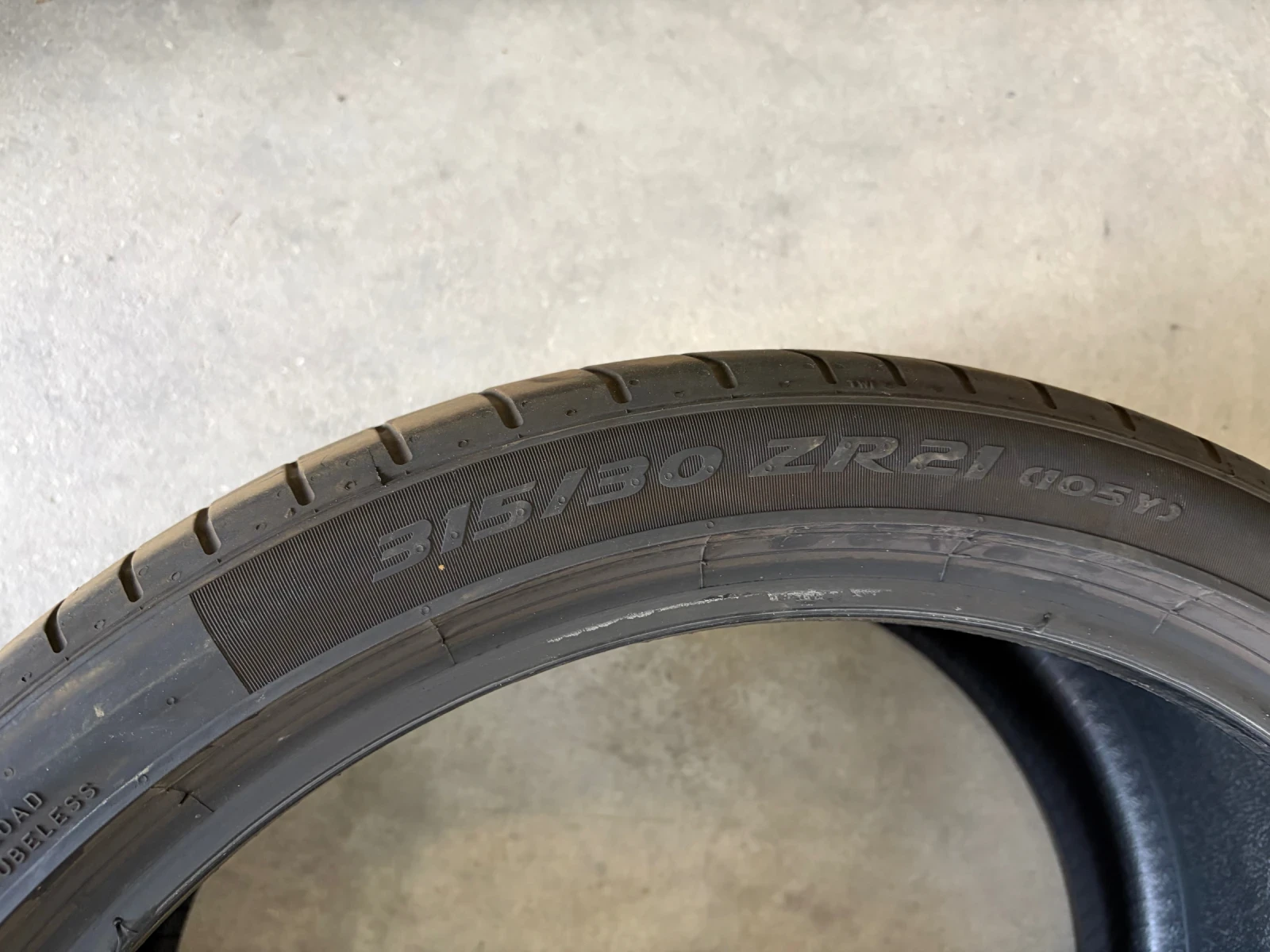 Гуми Летни 255/35R20, снимка 4 - Гуми и джанти - 54551596