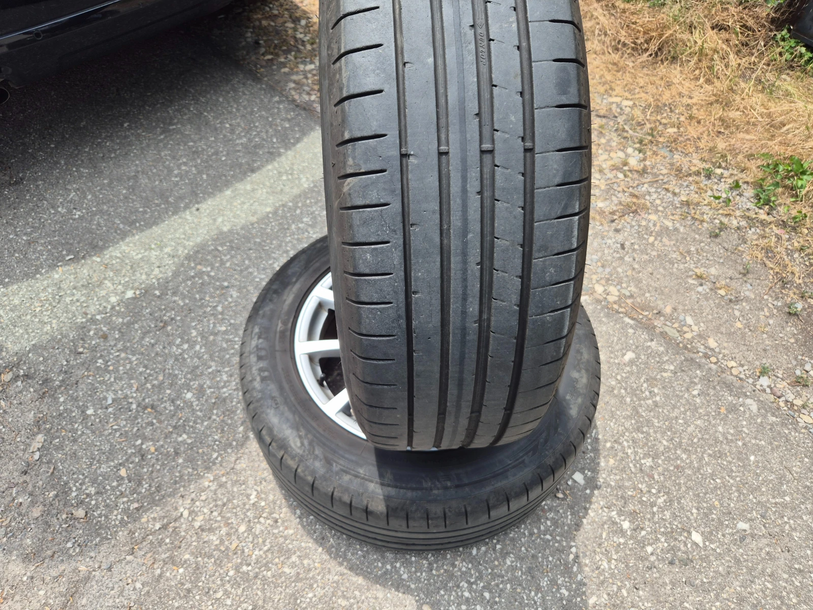 Гуми с джанти Dunlop 235/60R18, снимка 2 - Гуми и джанти - 55016316
