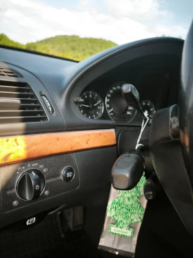 Mercedes-Benz E 320, снимка 9