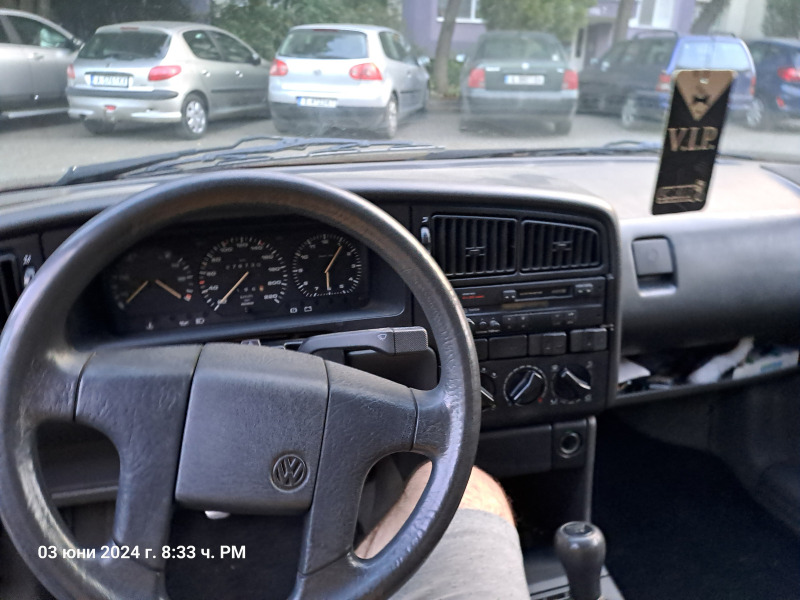 VW Passat, снимка 5 - Автомобили и джипове - 46041928