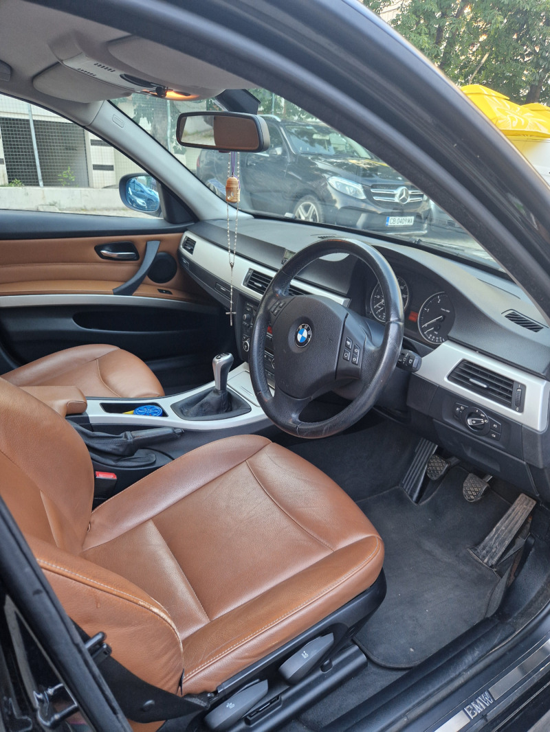 BMW 320 Фейслифт , снимка 6 - Автомобили и джипове - 46287204