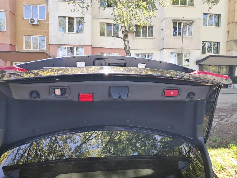 Mercedes-Benz E 200, снимка 5 - Автомобили и джипове - 52479724