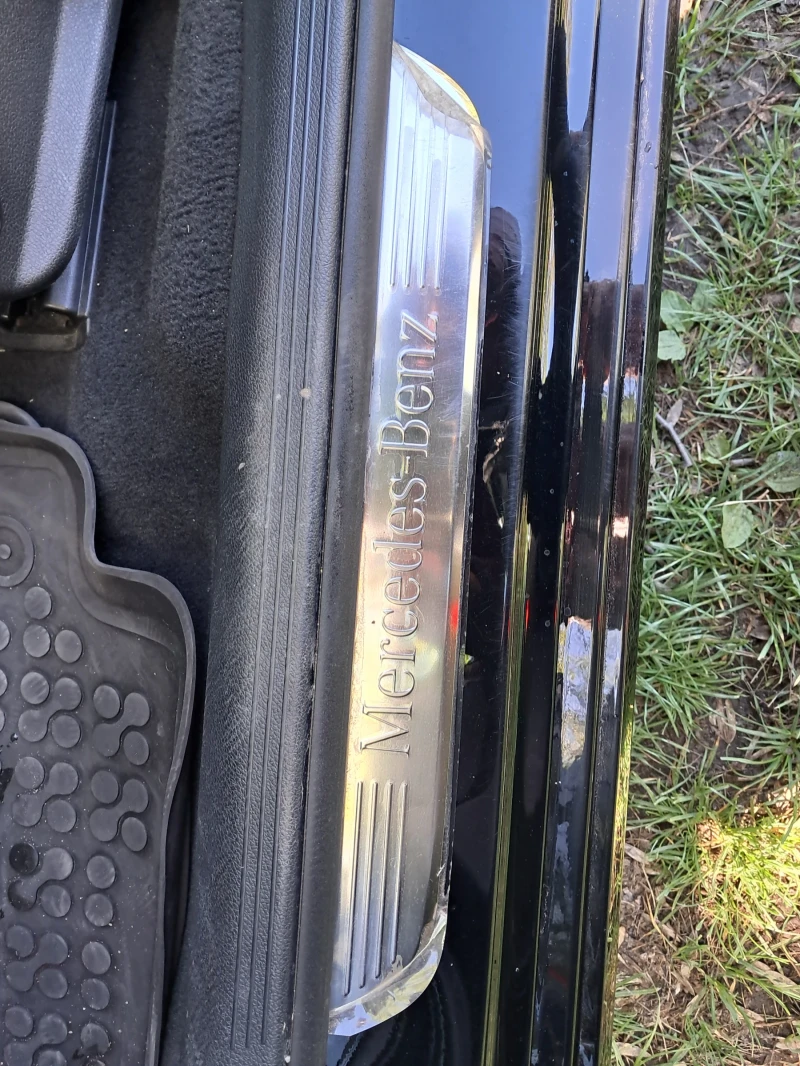 Mercedes-Benz E 200, снимка 12 - Автомобили и джипове - 52479724