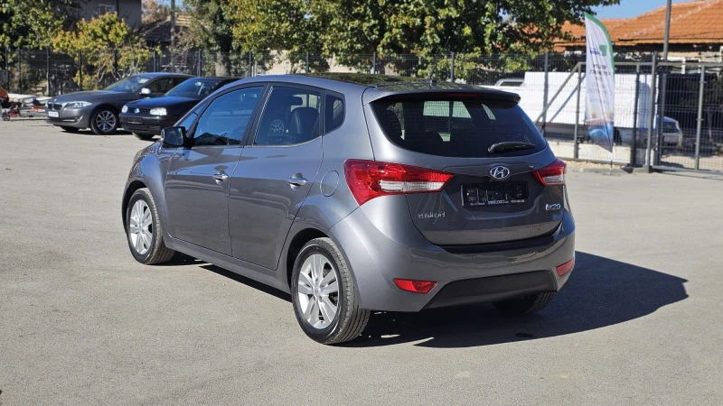 Hyundai Ix20 1.6i Automatic 6SP CH-СЕРВИЗНА ИСТ.-ТОП-ЛИЗИНГ, снимка 4 - Автомобили и джипове - 47712962