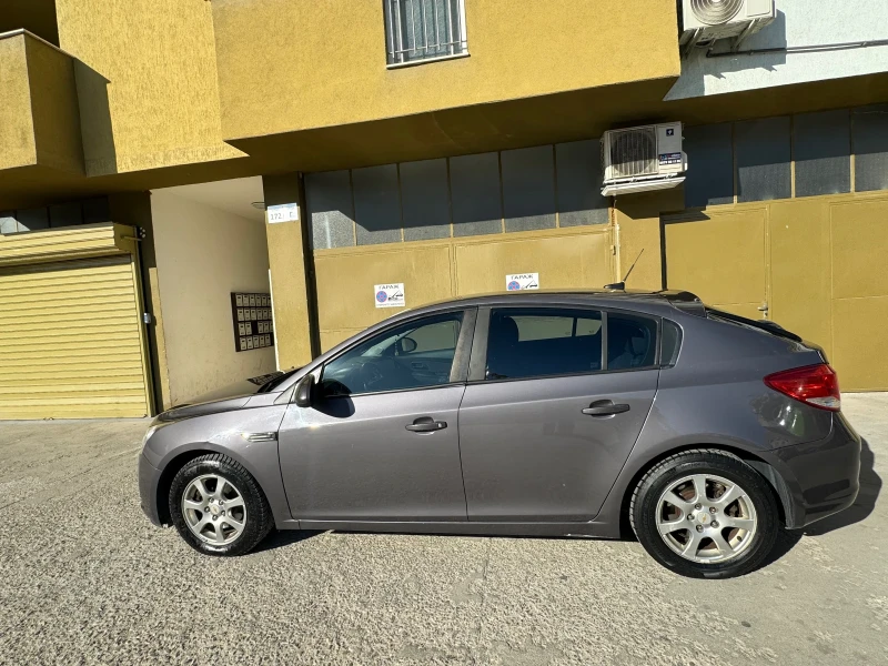 Chevrolet Cruze, снимка 3 - Автомобили и джипове - 47932041