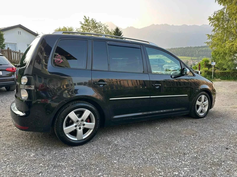 VW Touran 2.0TDI DSG 6+ 1, снимка 4 - Автомобили и джипове - 51794412