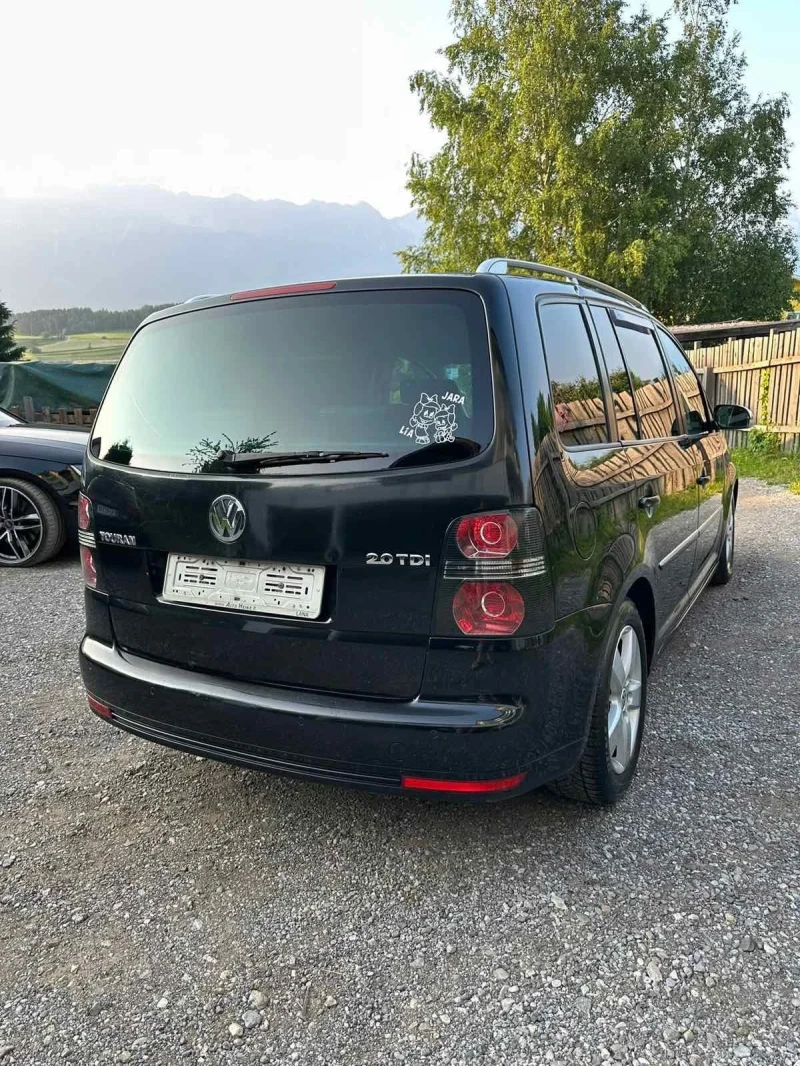 VW Touran 2.0TDI DSG 6+ 1, снимка 5 - Автомобили и джипове - 51794412