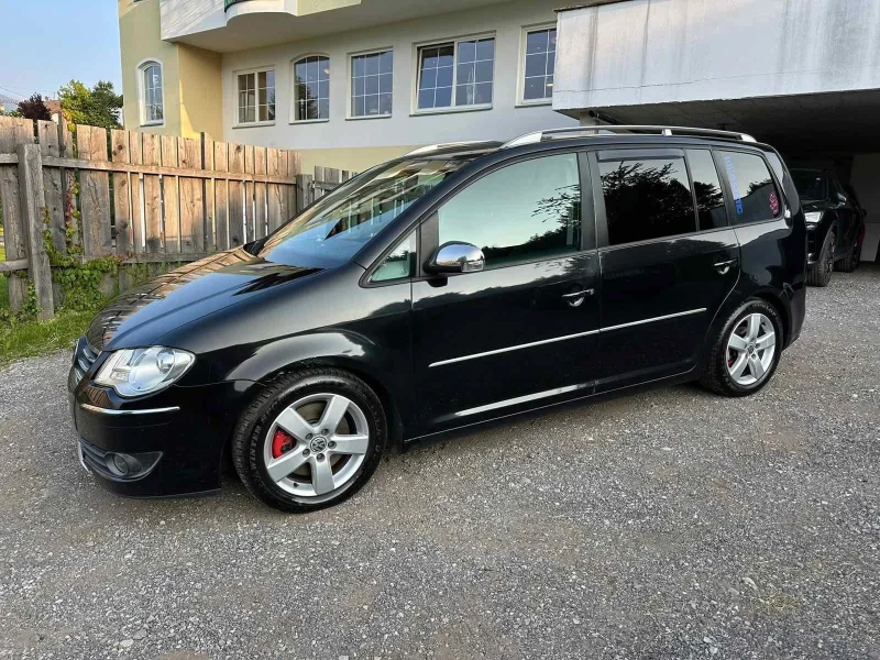 VW Touran 2.0TDI DSG 6+ 1, снимка 3 - Автомобили и джипове - 51794412