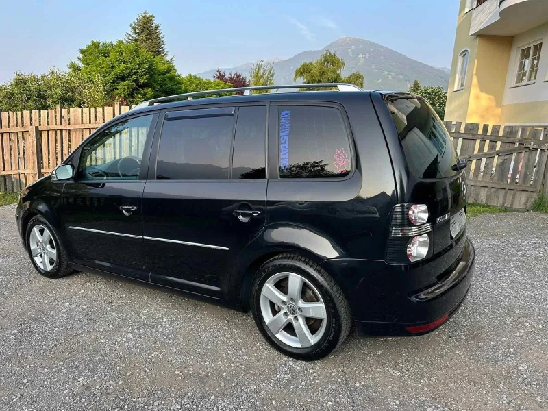 VW Touran 2.0TDI DSG 6+ 1, снимка 9 - Автомобили и джипове - 51794412
