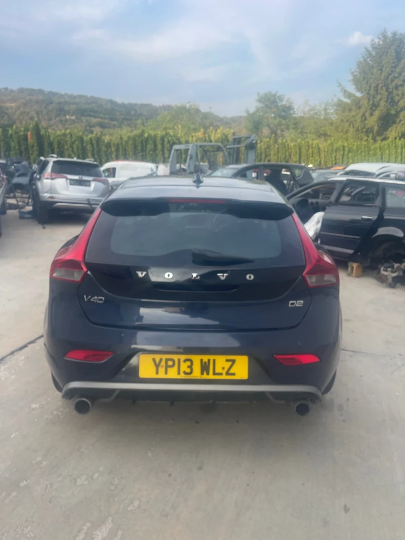 Volvo V40 1.6 дизел, снимка 3 - Автомобили и джипове - 51459049