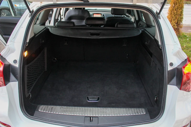 Opel Astra 1.4 T LPG, снимка 14 - Автомобили и джипове - 52356468