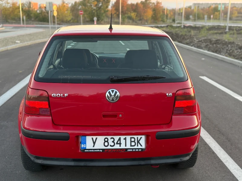 VW Golf 1.6 speshal , снимка 5 - Автомобили и джипове - 53013985