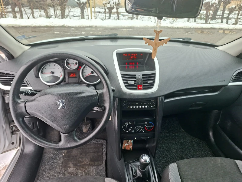 Peugeot 207 1.4 Клима Панорама топ, снимка 14 - Автомобили и джипове - 53445052