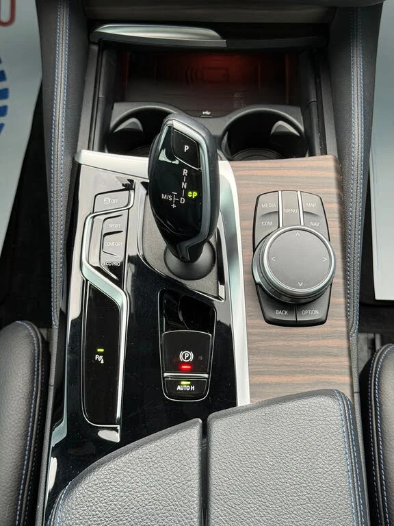 BMW 540 xDrive / Bowers & Wilkins/ , снимка 15 - Автомобили и джипове - 55188894