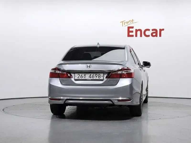 Honda Accord 2.0 Hybrid 9Th Generation, снимка 4 - Автомобили и джипове - 55841983