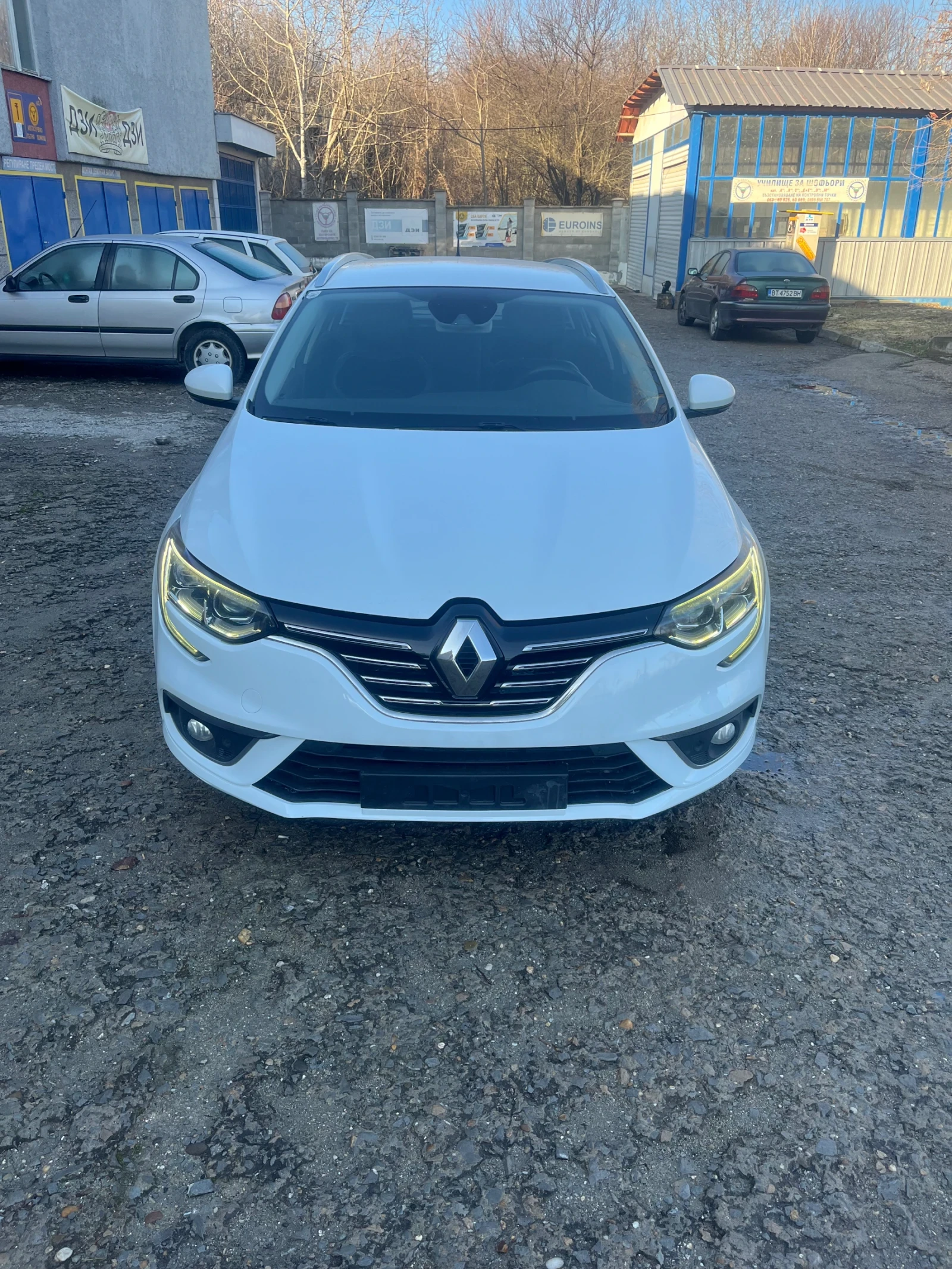 Renault Megane ЗАДНА КАМЕРА, ТОП СЪСТОЯНИЕ , ПОДГРЯВАНЕ, снимка 1