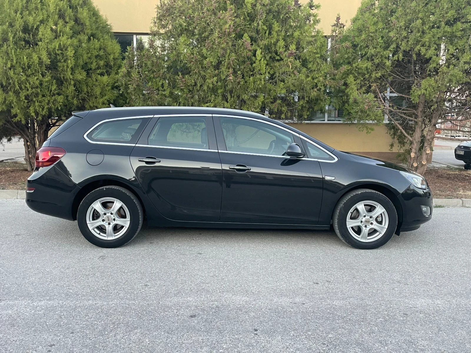 Opel Astra 2.0CDTI 160к.с. NAVI FULL ГЕРМАНИЯ - изображение 8