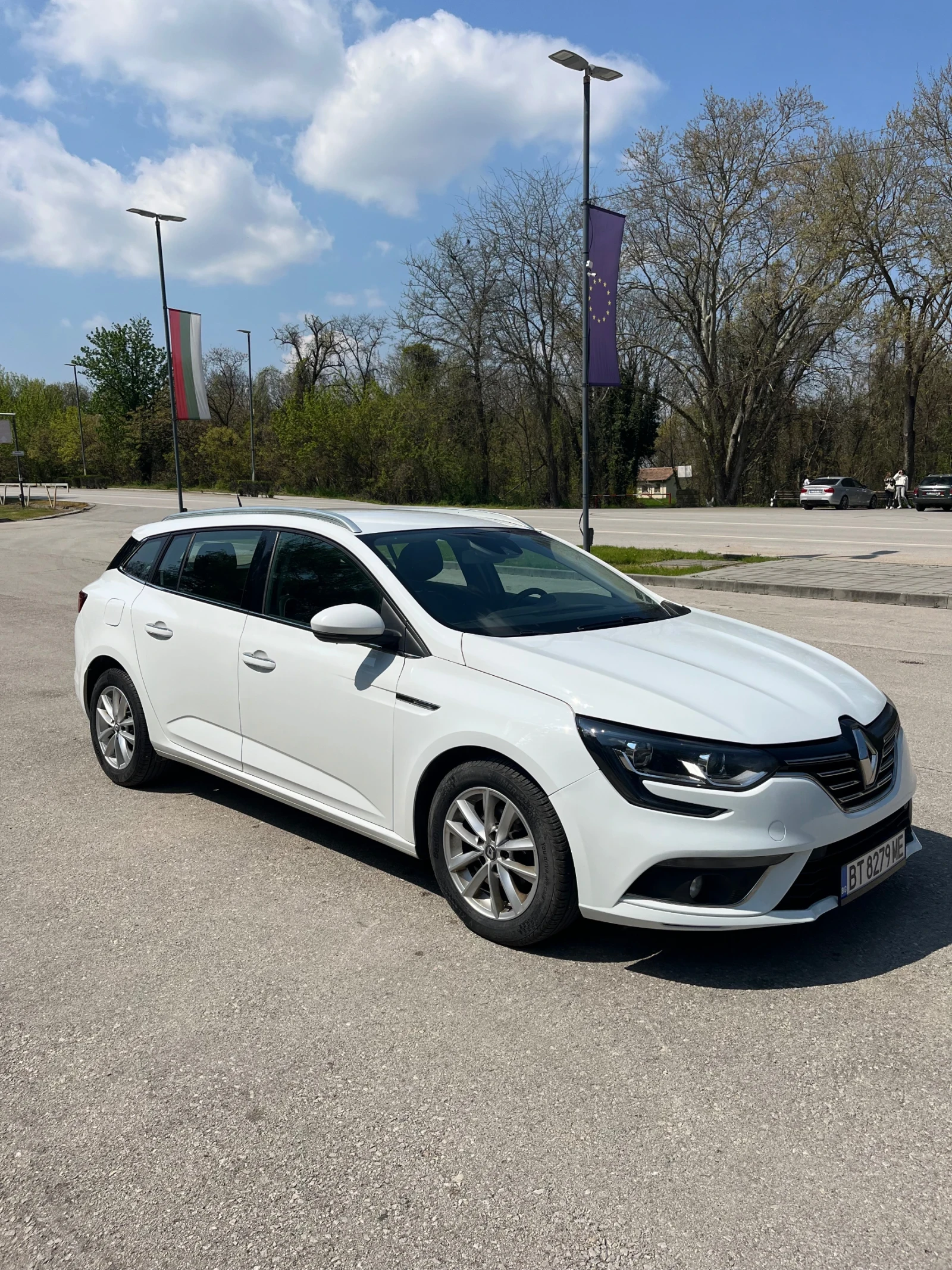 Renault Megane ЗАДНА КАМЕРА, ТОП СЪСТОЯНИЕ , ПОДГРЯВАНЕ