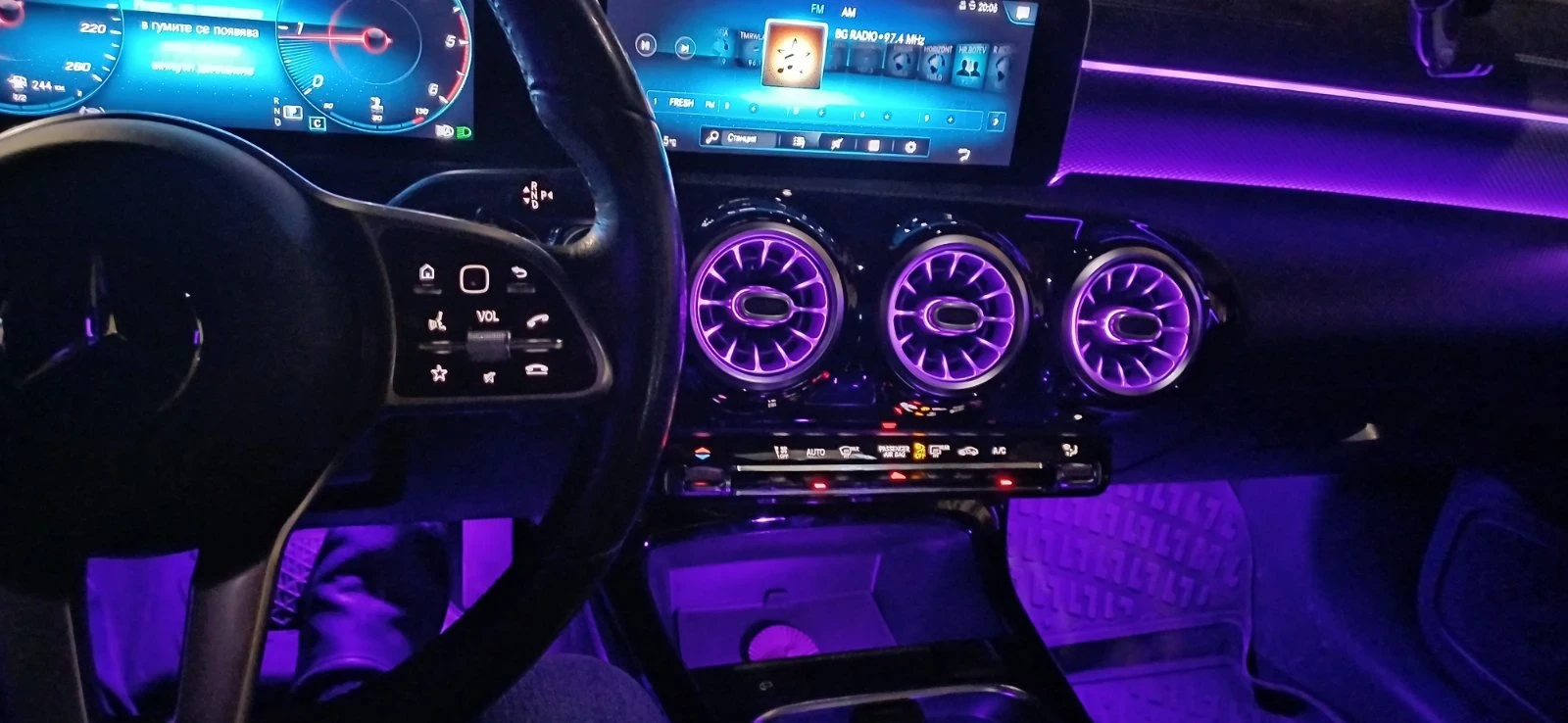 Mercedes-Benz CLA 180  - изображение 8