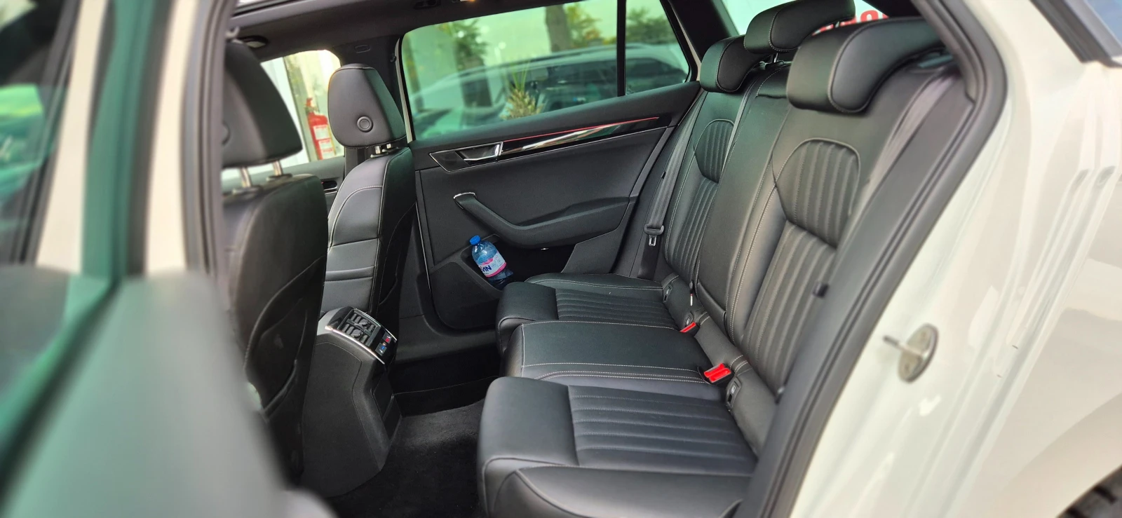 Skoda Superb Laurin & Klement Facelift 19Ок.с. 4х4 - изображение 9