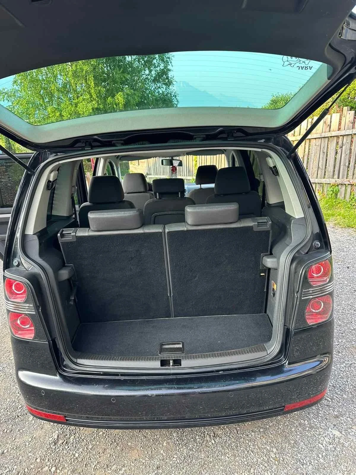 VW Touran 2.0TDI DSG 6+ 1 | Mobile.bg   12