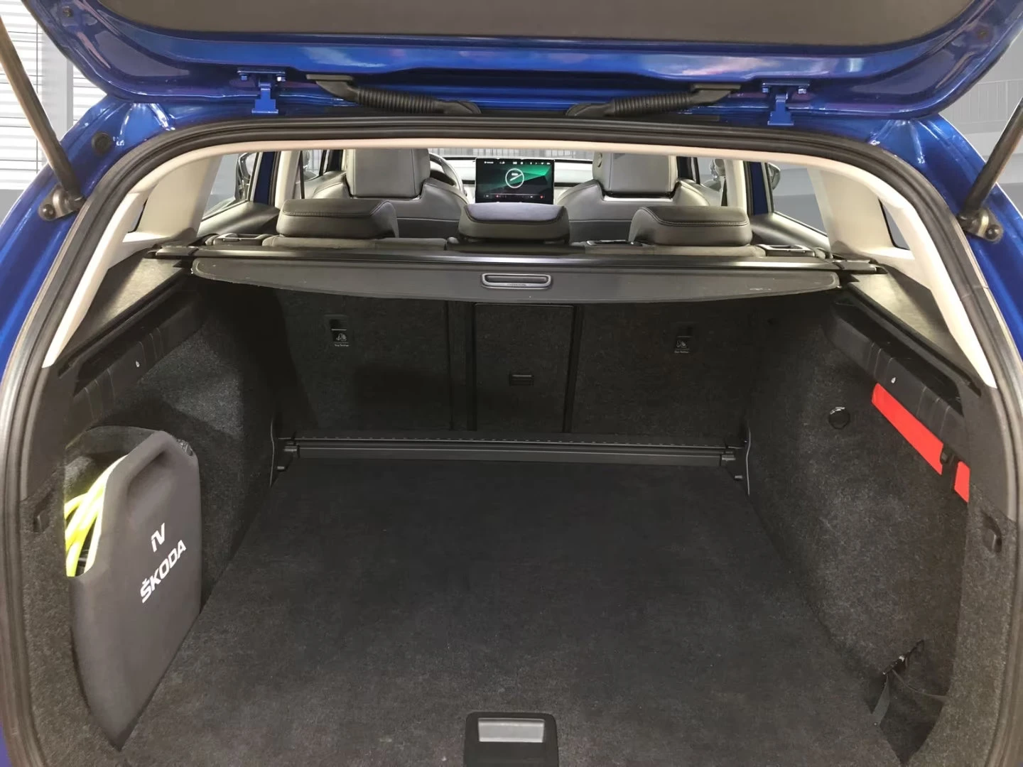 Skoda Enyaq 60/179HP/NAVI/MATRIX/CAM/ACC/CPLAY/DIGI/AMBI/246g | Mobile.bg   15