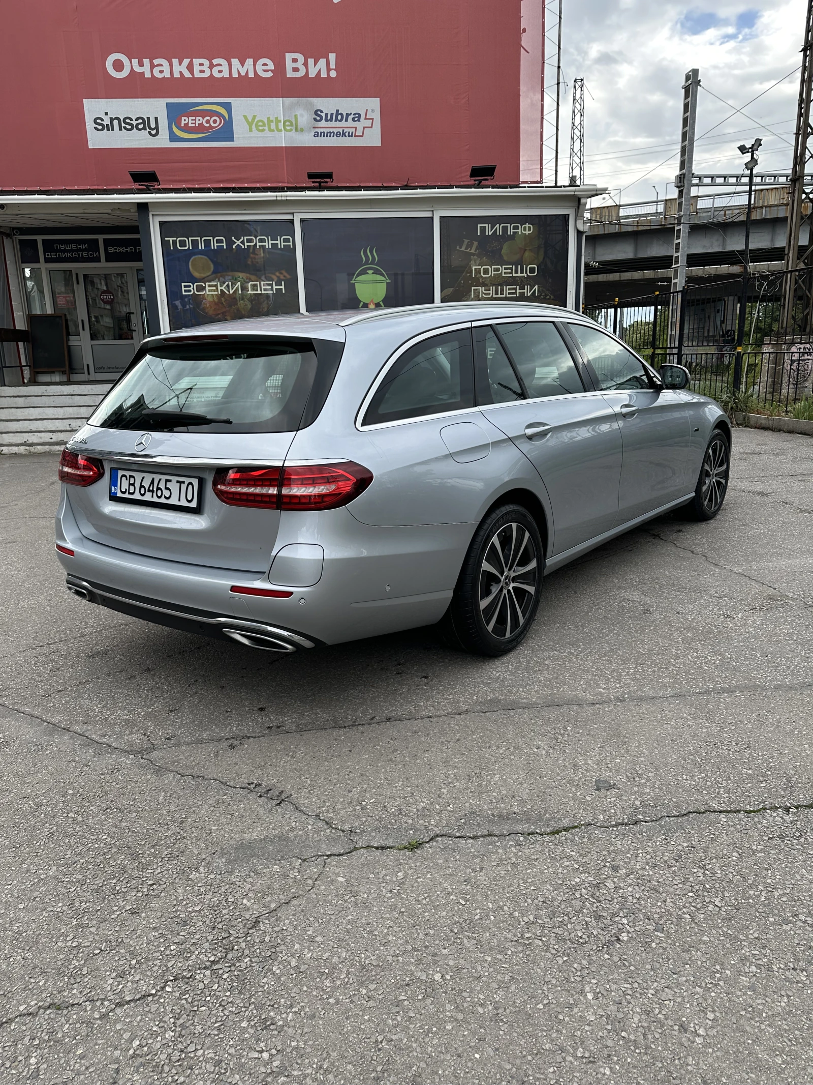 Mercedes-Benz E 300 de PHEV, снимка 5 - Автомобили и джипове - 52120231